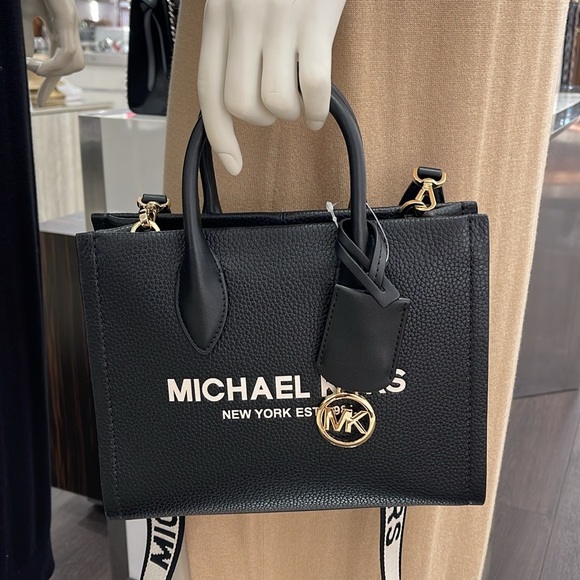 MICHAEL KORS
Mirella Small Pebbled Leather Crossbody Bag
COLOR BLACK COMBO
NWT - Picture 10 of 13